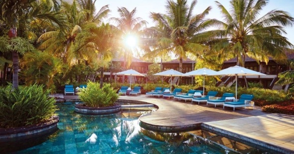 hotel-lux-le_-morne-resort-ile-maurice-pool