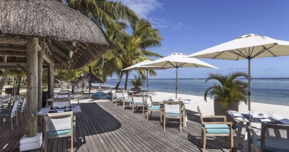 hotel-lux-le_-morne-resort-ile-maurice-the-beach-02
