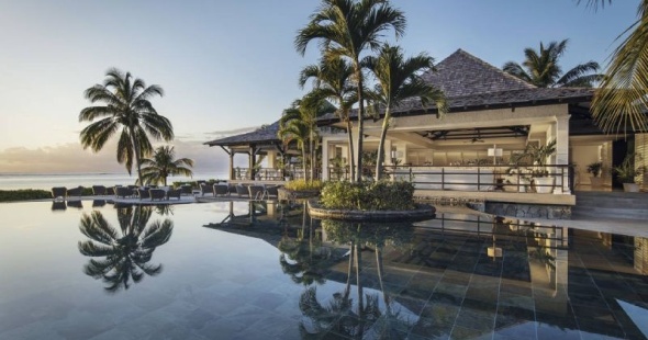 hotel-lux-le_-morne-resort-ile-maurice-the-terrace-bar