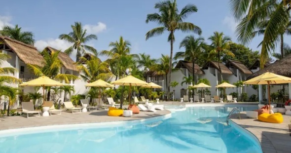 veranda-palmar-beach-hotel-ile-maurice-piscine